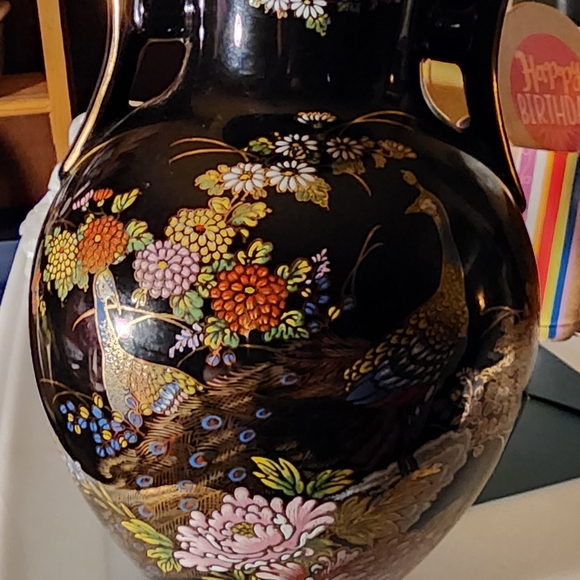 Japanese Vase - Picture 2 of 4